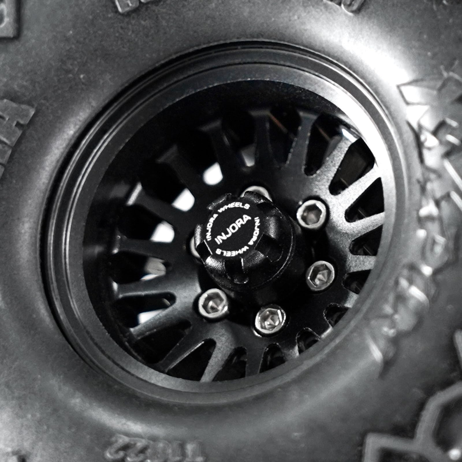 INJORA M2.5 Wheel Lock Nuts with Aluminum Cap for 1/18 RC Crawlers