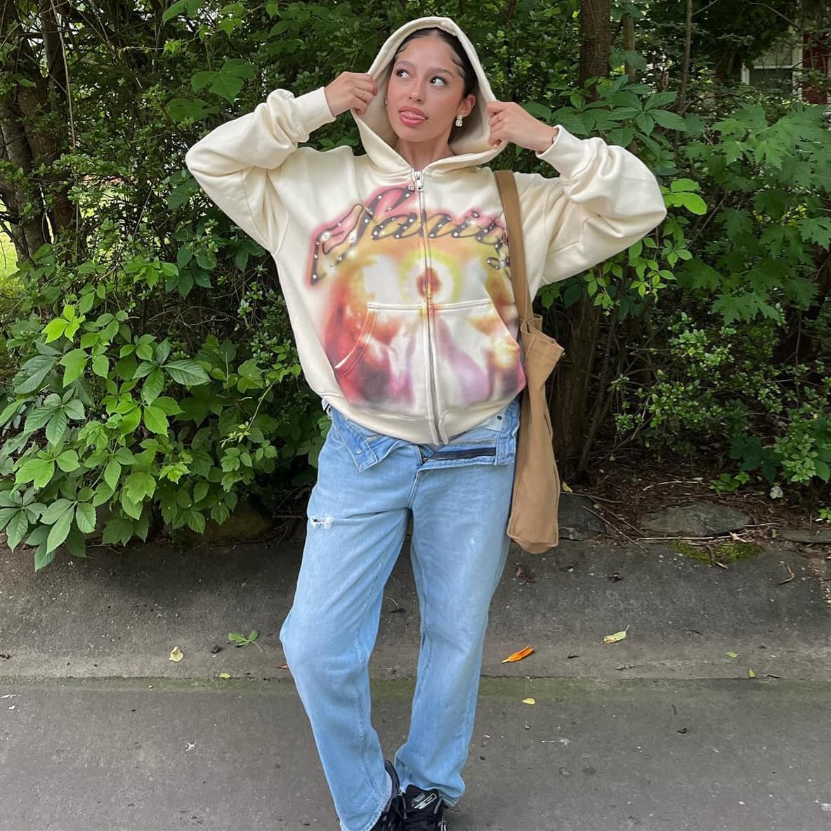 Mandonce Graphic Sweatshirts for Women Long Sleeve Cute Hoodies Y2K Zip up