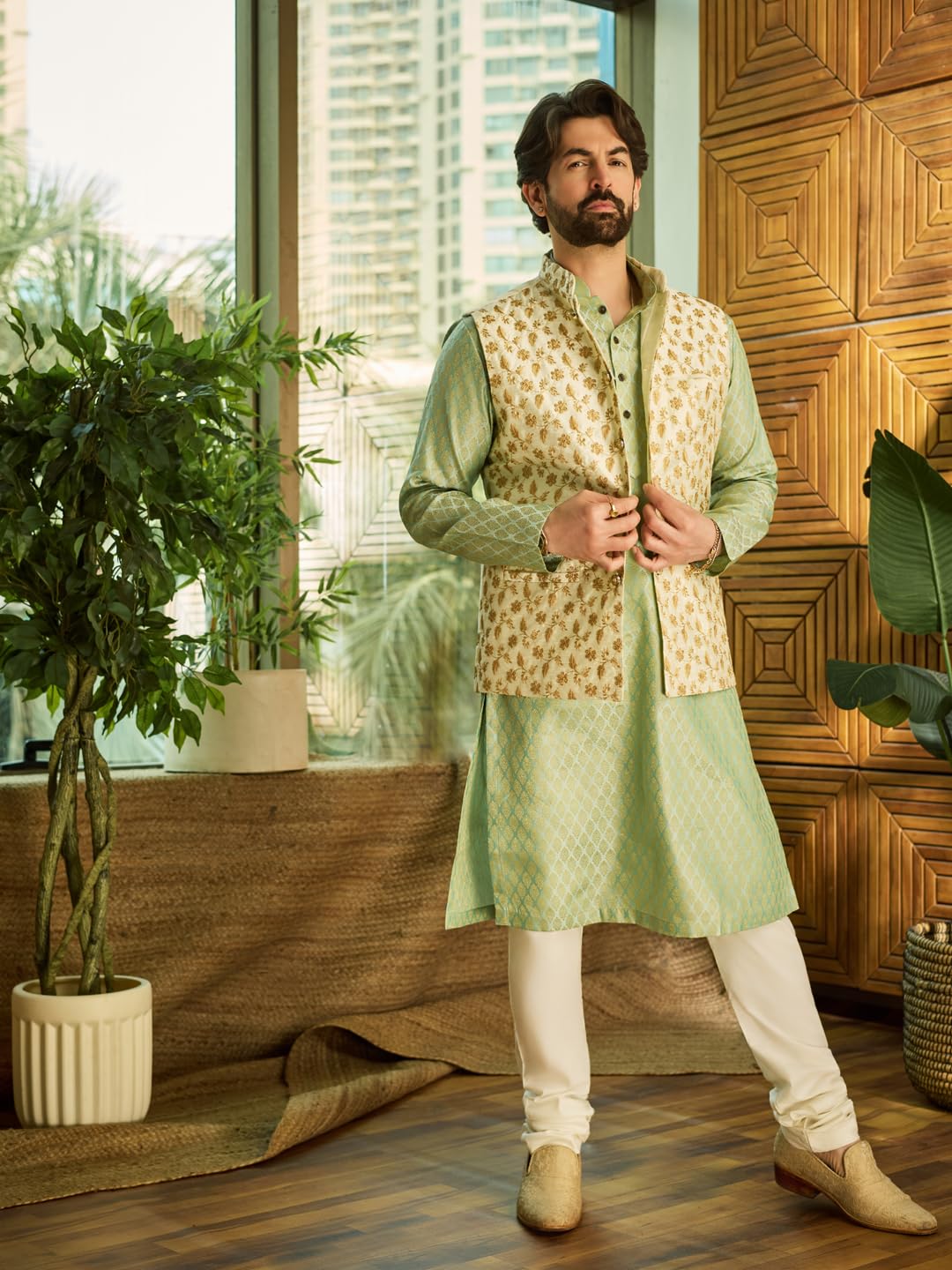 Sojanya (Since 1958 Men'S Silk Blend, Cream & Gold Embroidered Nehru Jacket,