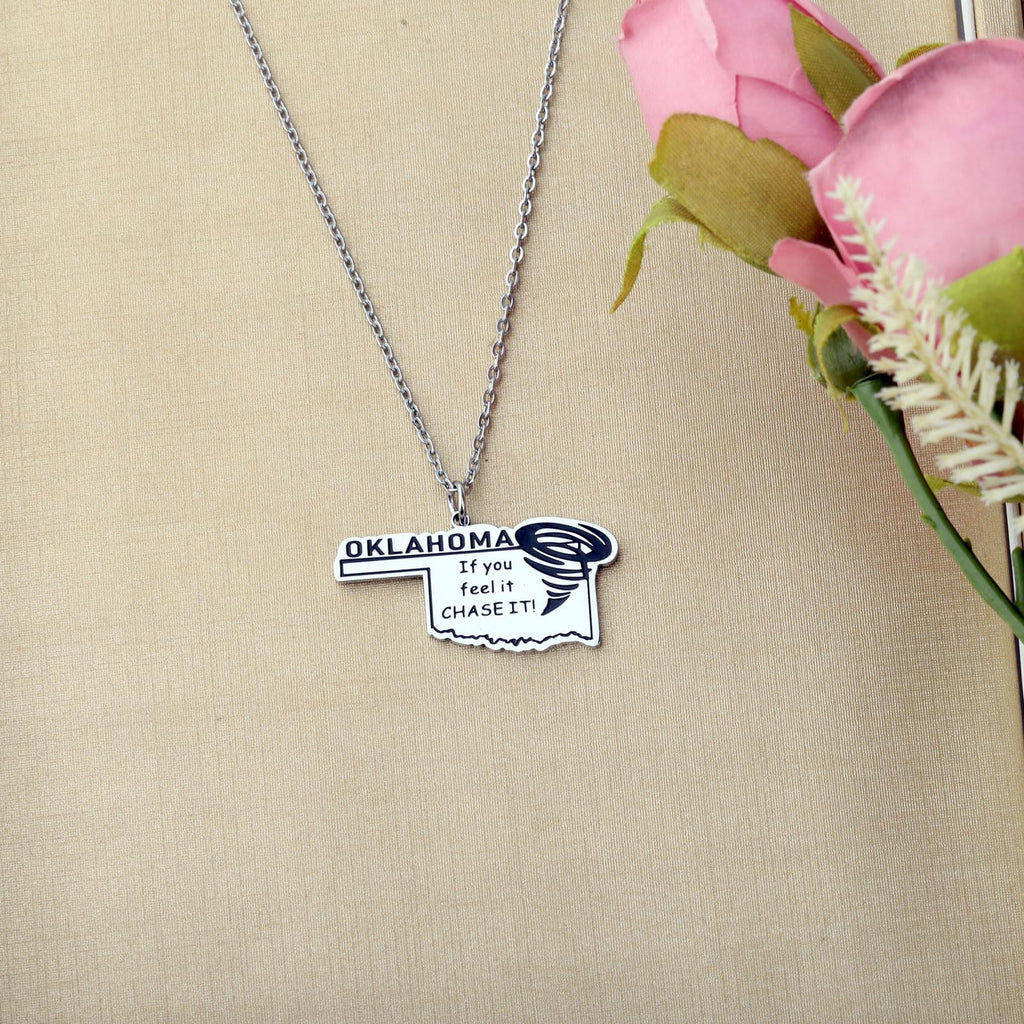 MAOFAED Funny Storm Chaser Gift Oklahoma Necklace If You Feel It Chase It Movie
