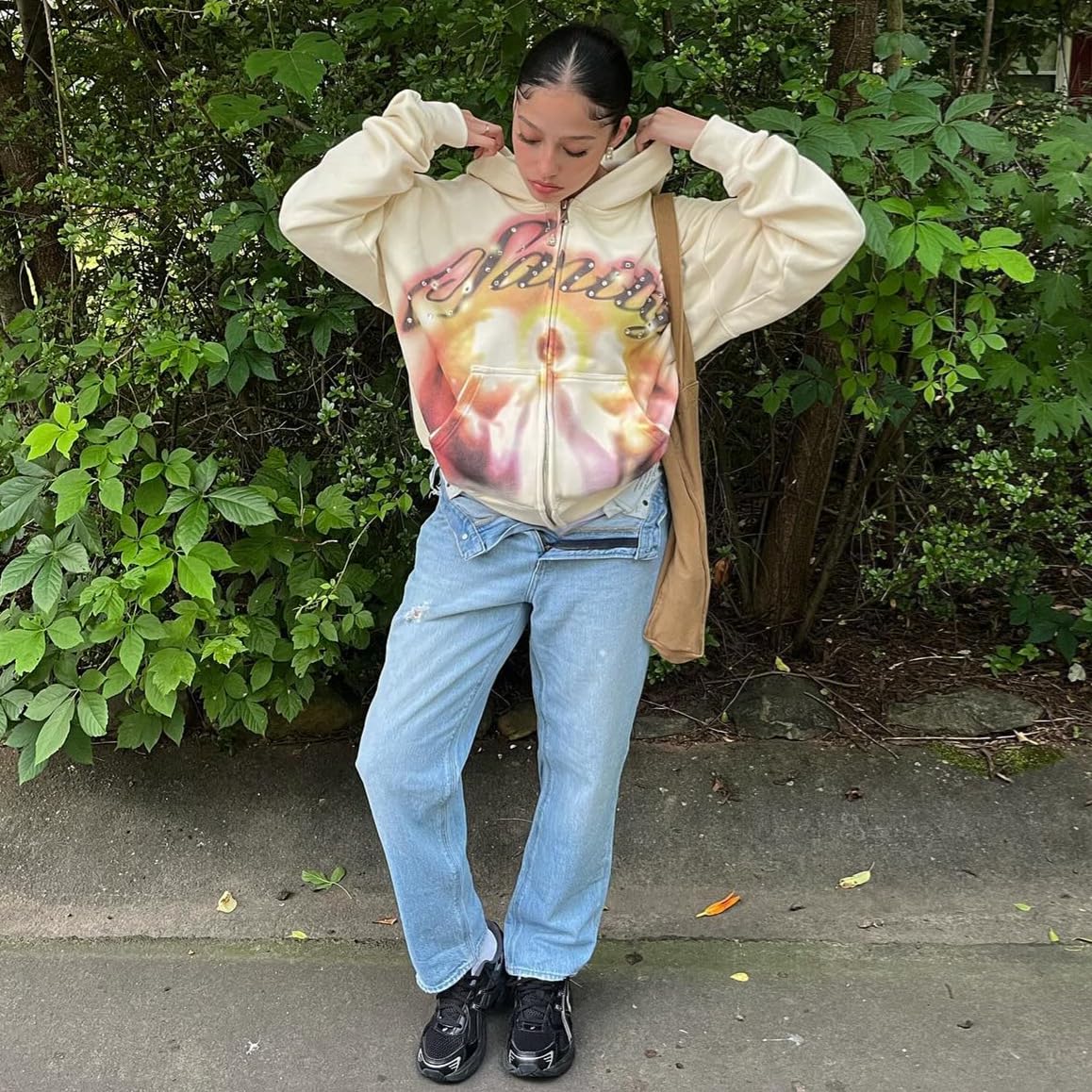 Mandonce Graphic Sweatshirts for Women Long Sleeve Cute Hoodies Y2K Zip up