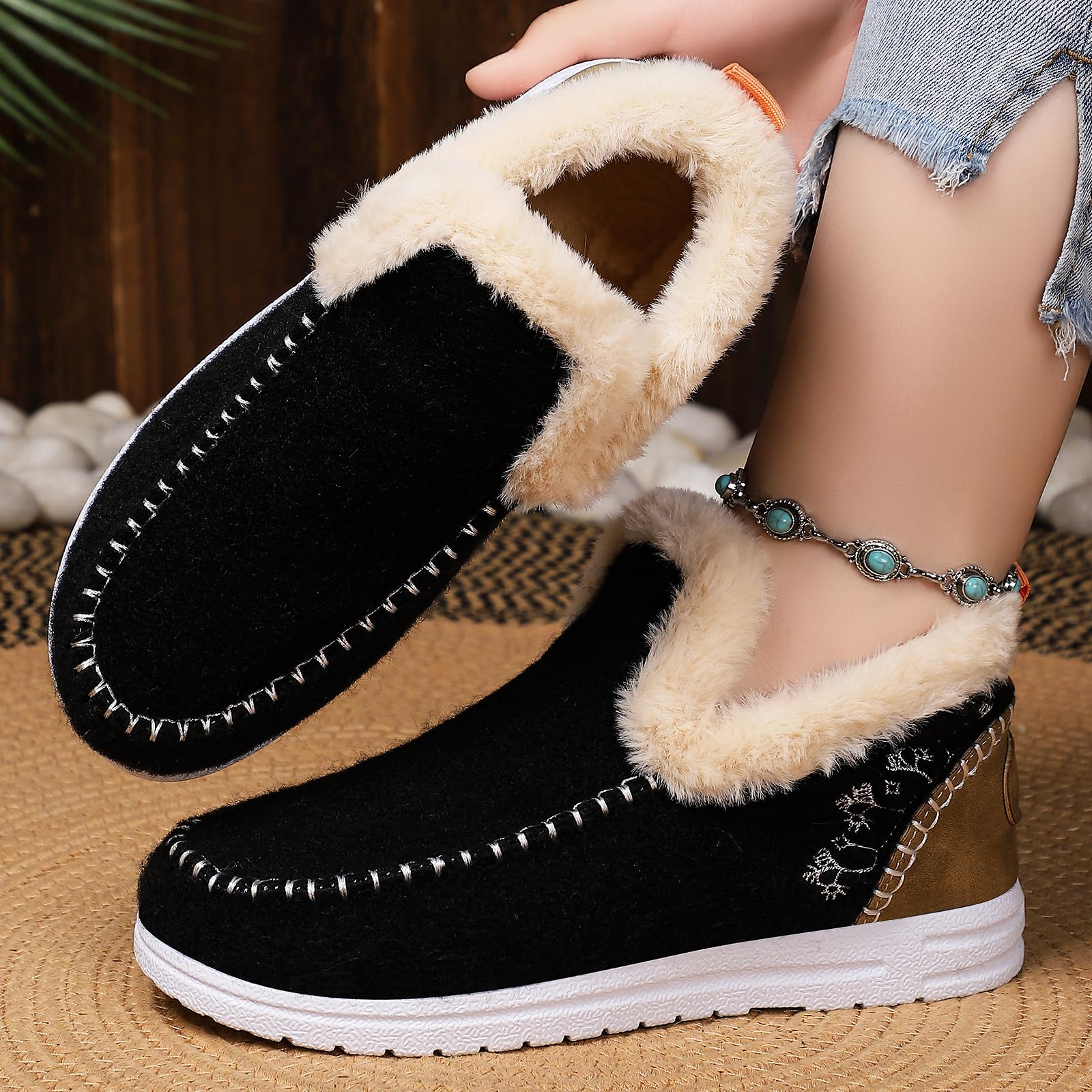 EGGDK Women's Winter Warm Slippers Comfortable Fur Lining Slip-On House Shoes Indoor Outdoor Anti-Slip Winter Booties (Black,7)
