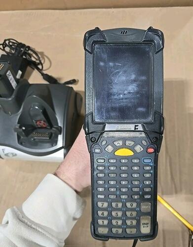Motorola MC9000 Series Mobile Computer Barcode Scanner w/ Extra Battery Charger