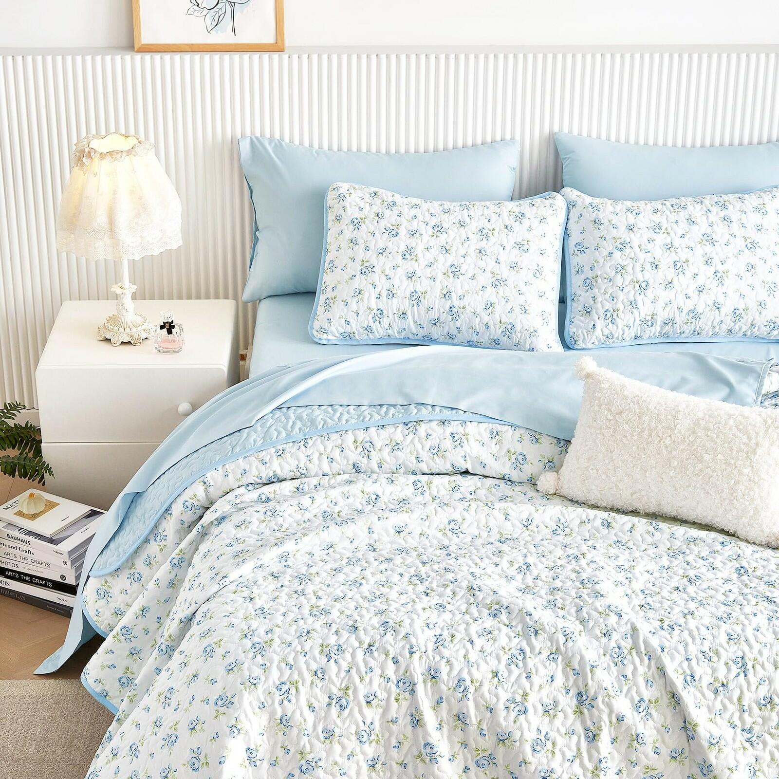 Wake In Cloud - Floral Quilt Set, Coquette Cottagecore Shabby Chic Flower
