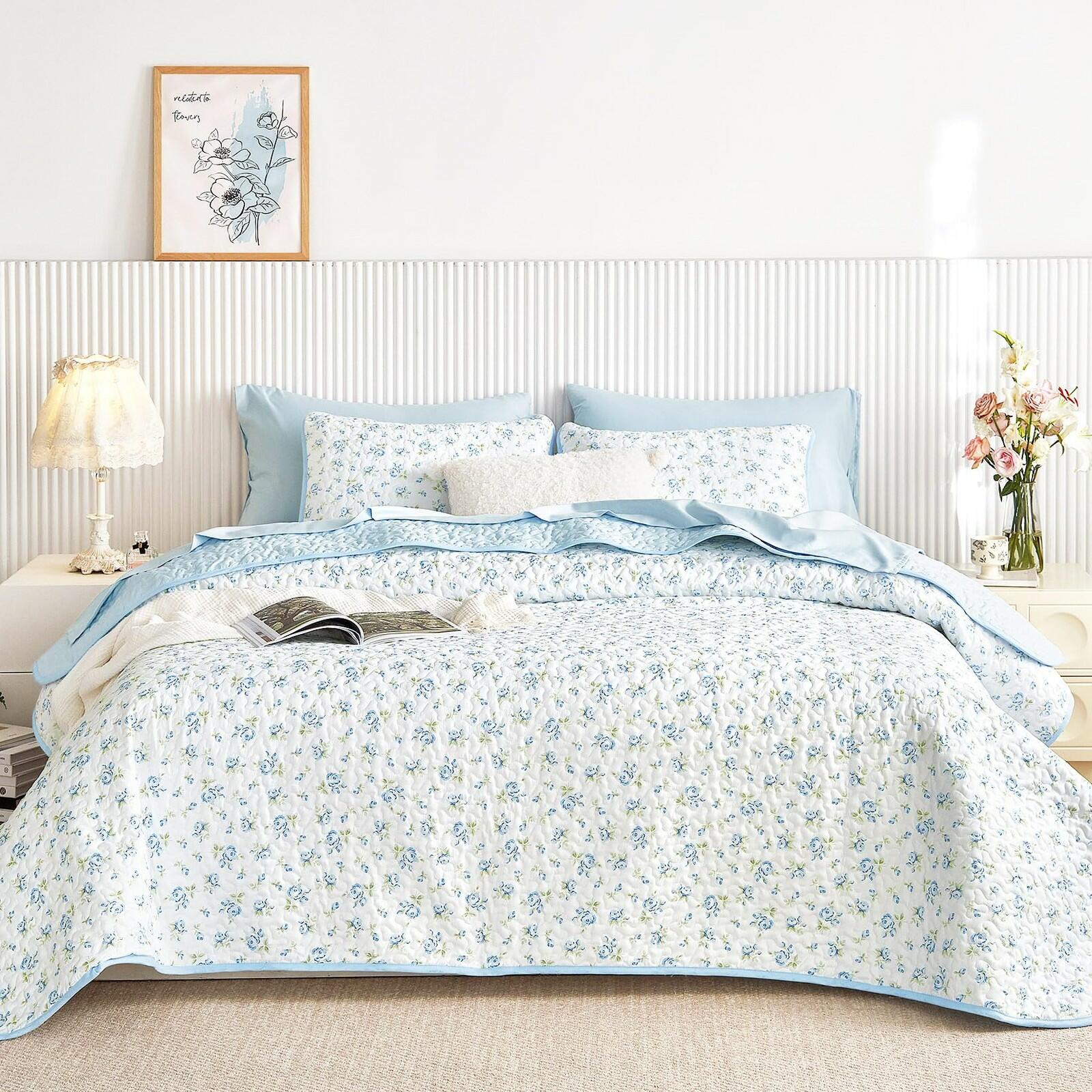 Wake In Cloud - Floral Quilt Set, Coquette Cottagecore Shabby Chic Flower