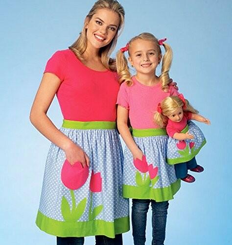 KWIK-SEW PATTERNS K4105 Misses'/Girls'/Dolls' Aprons, in One Envelope (S - L)