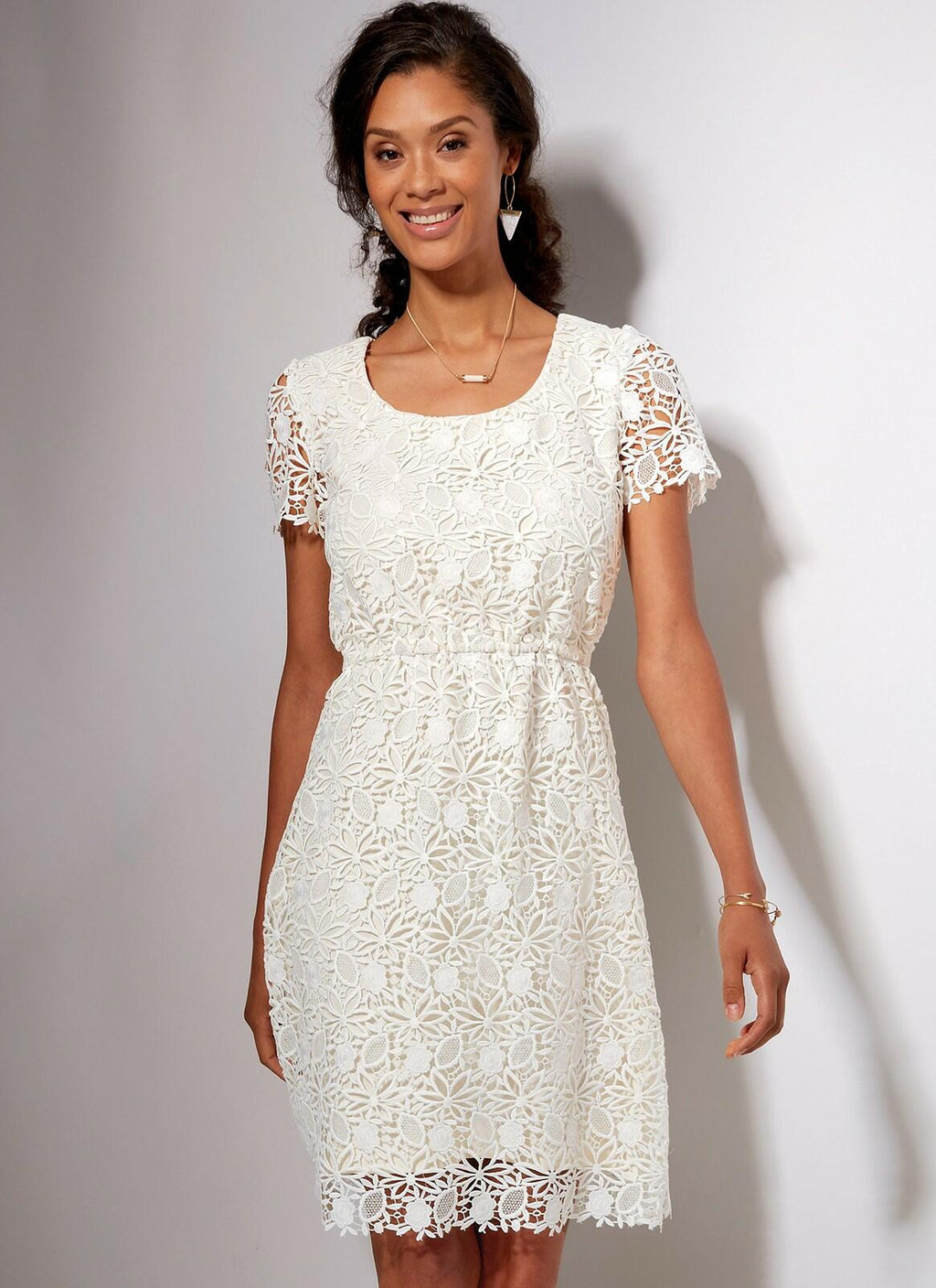 McCall's Patterns Misses' Gathered-Waist/Scoopneck Dresses