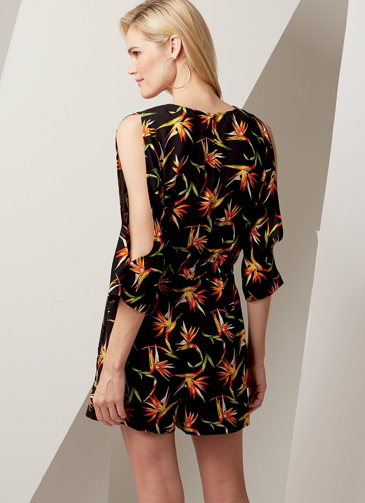 Vogue Patterns V9260 Misses' Romper and Jumpsuit with Cold Shoulder and Lace-Up