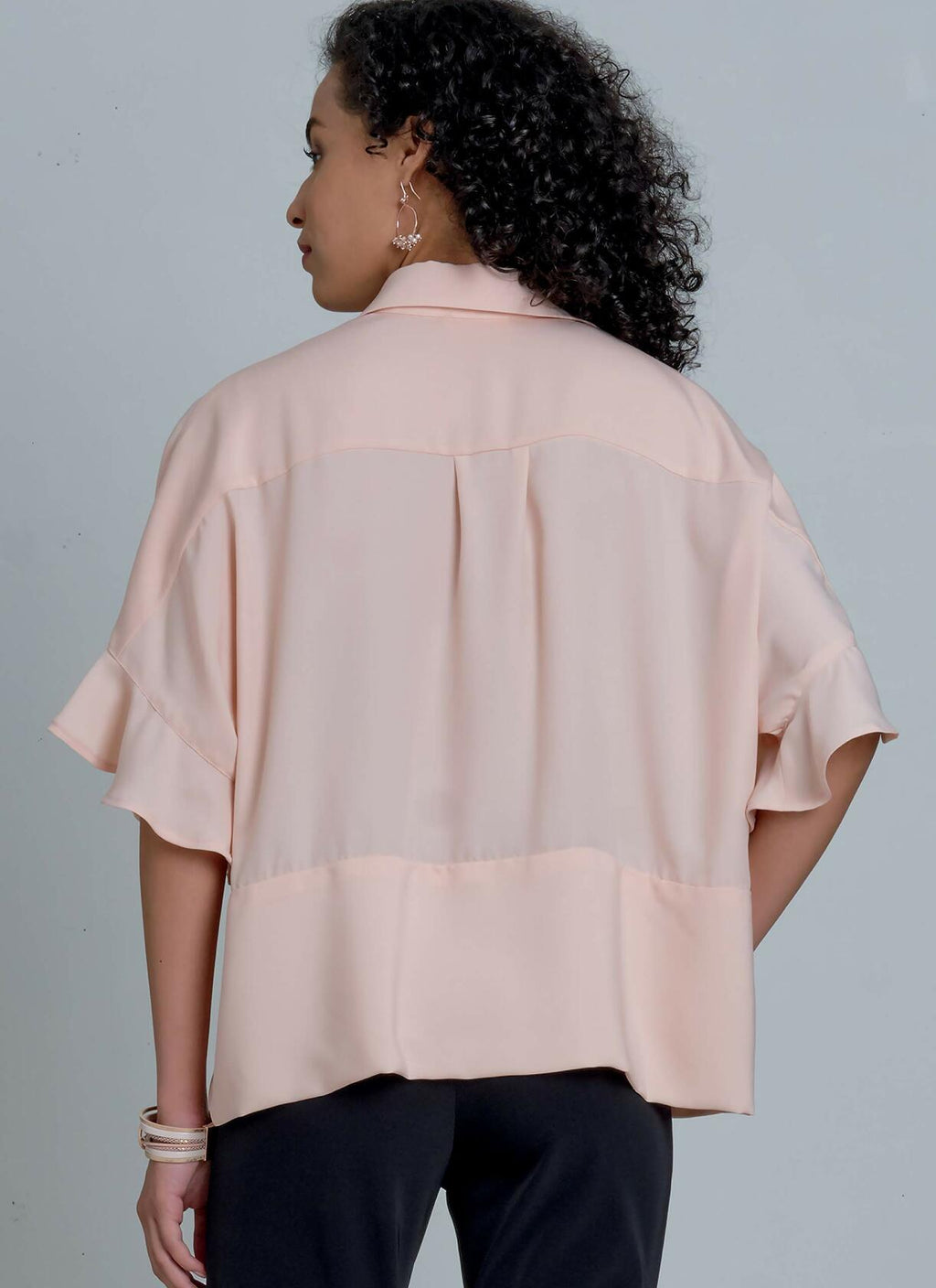 McCall's M8001ZZ Easy to Sew Women's Loose Fitting Button-Up Blouse Sewing