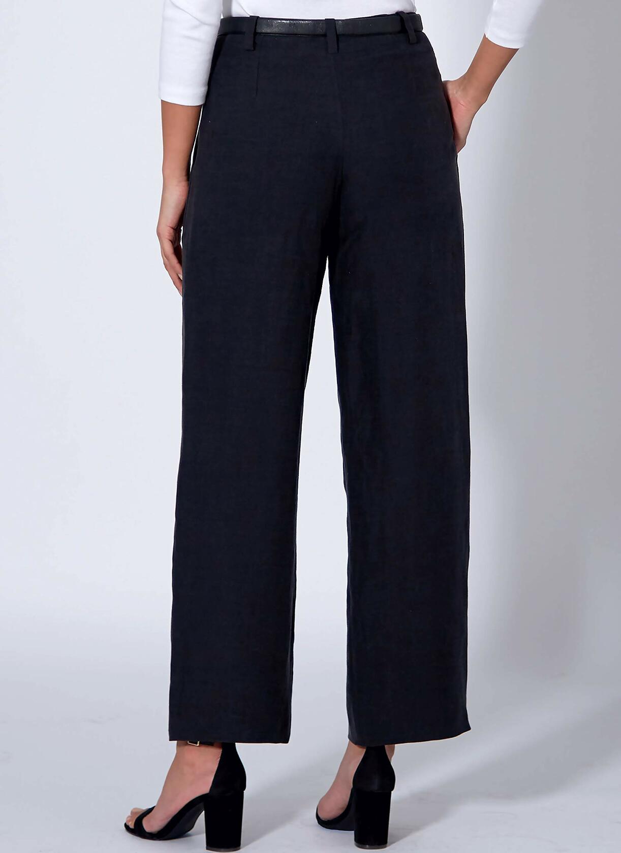 McCall's M7982A5 Women's Shorts and Dress Pants Sewing Patterns, Sizes 6-14
