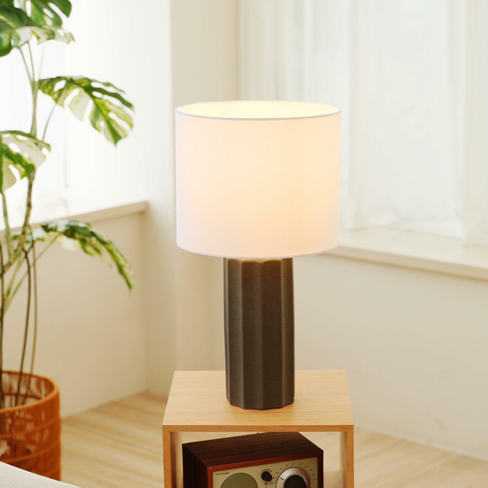 GLOBE Electric 61000061 20" Ribbed Ceramic Table Lamp, Dark Gray Concrete