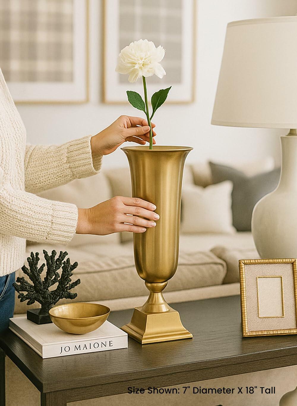 Serene Spaces Living 18-Inch Gold Pedestal Urn - Large- Pack of 1 Elegant