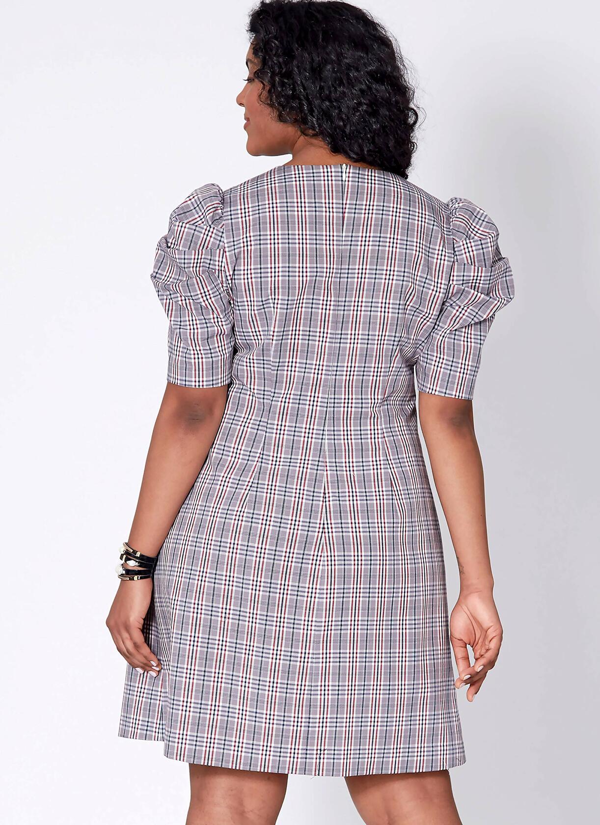 McCall's M7968B5 Women's Loose Fitting Knee-Length Dress Sewing Patterns, Sizes