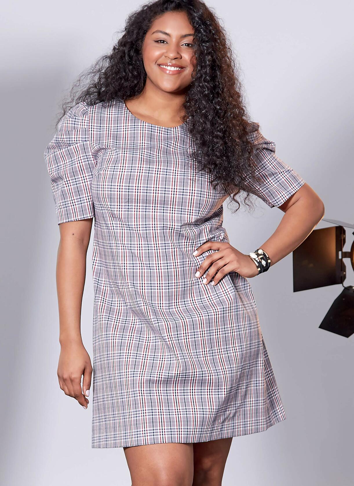 McCall's M7968B5 Women's Loose Fitting Knee-Length Dress Sewing Patterns, Sizes