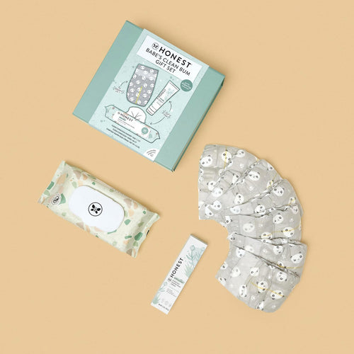 The Honest Company Babe's Clean Bum Gift Set, Size 1  Diapering and Newborn