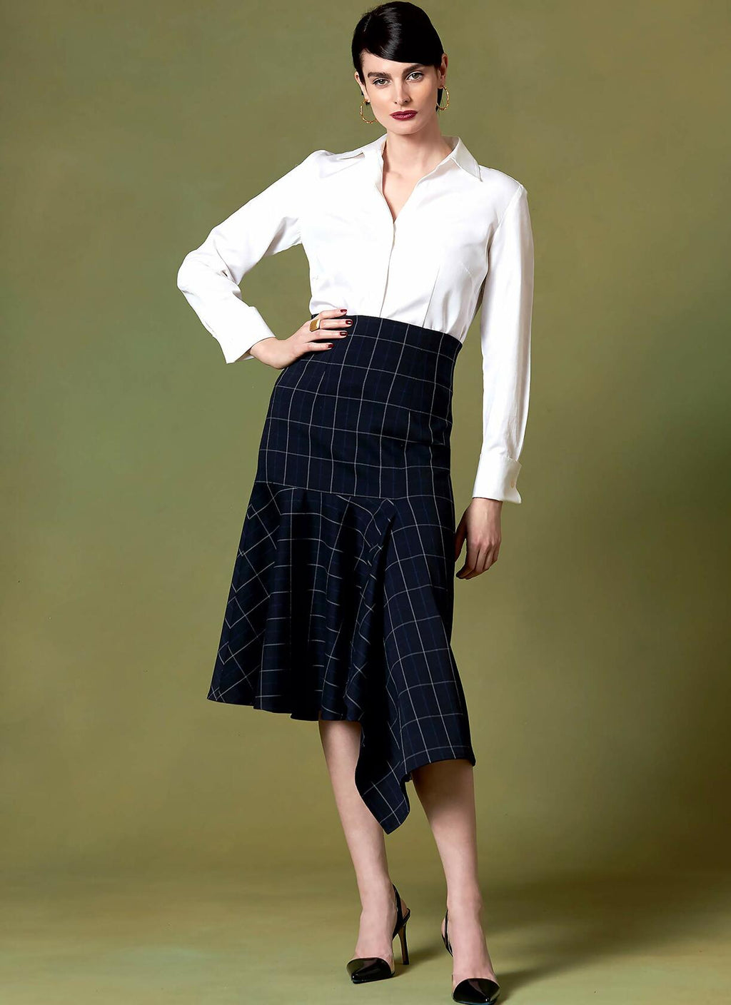 Vogue V1638A5 Easy Women's Fitted Asymmetrical Skirt Sewing Patterns, Sizes