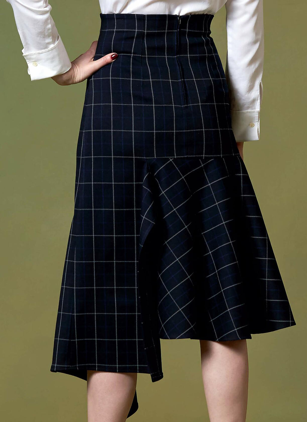 Vogue V1638A5 Easy Women's Fitted Asymmetrical Skirt Sewing Patterns, Sizes