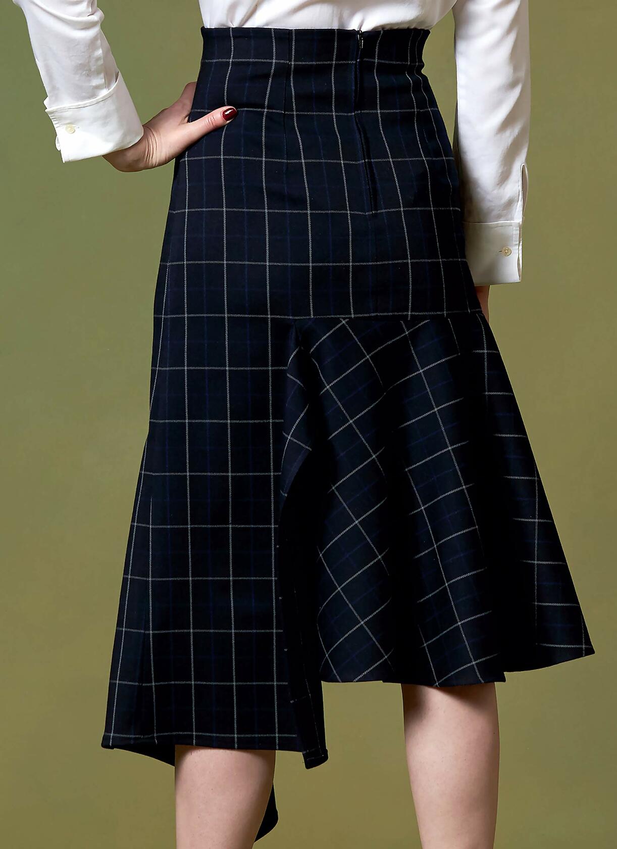 Vogue V1638A5 Easy Women's Fitted Asymmetrical Skirt Sewing Patterns, Sizes