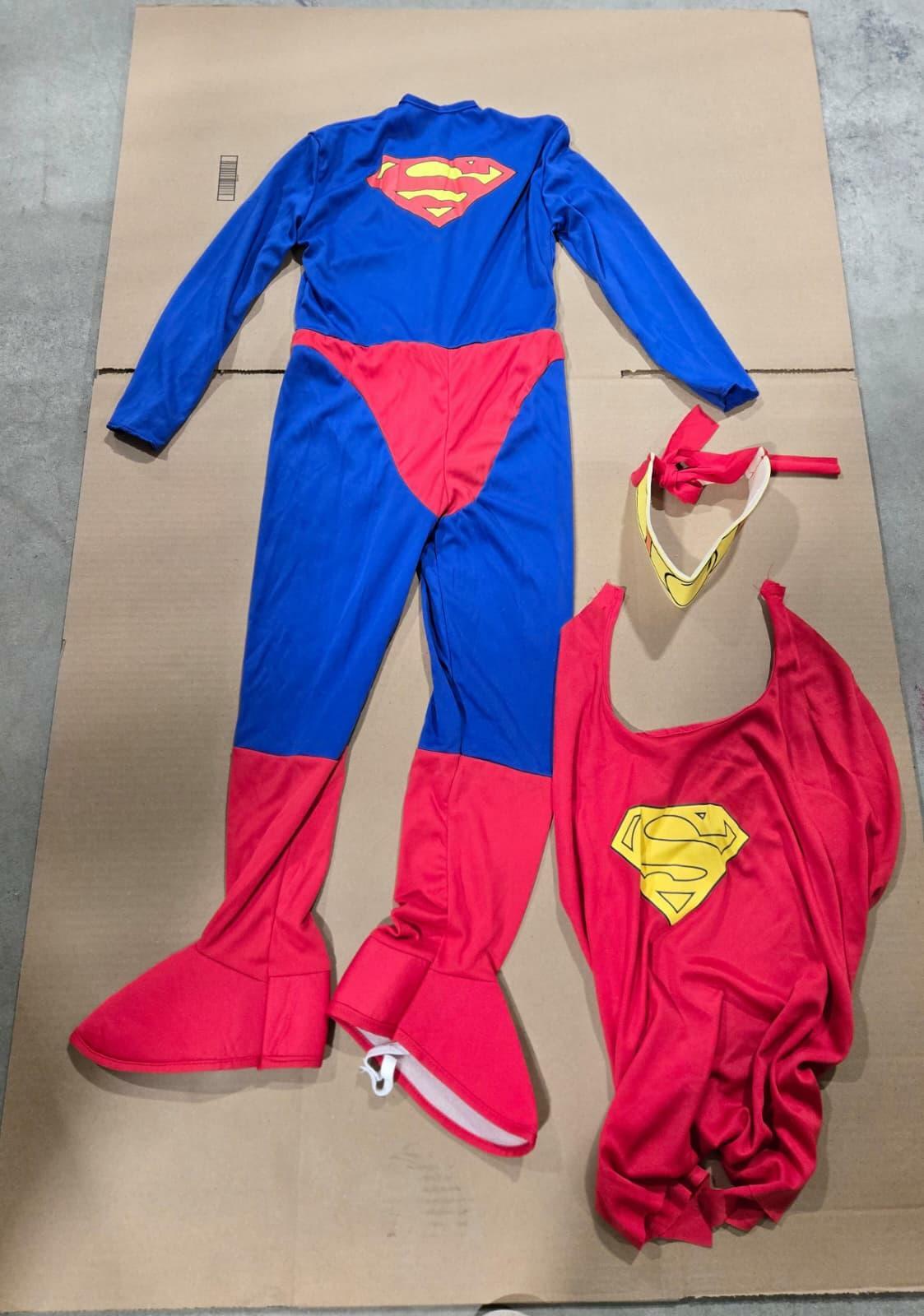 Rubies DC Comics Superheroes: Superman Costume for Kids, Boy's Small