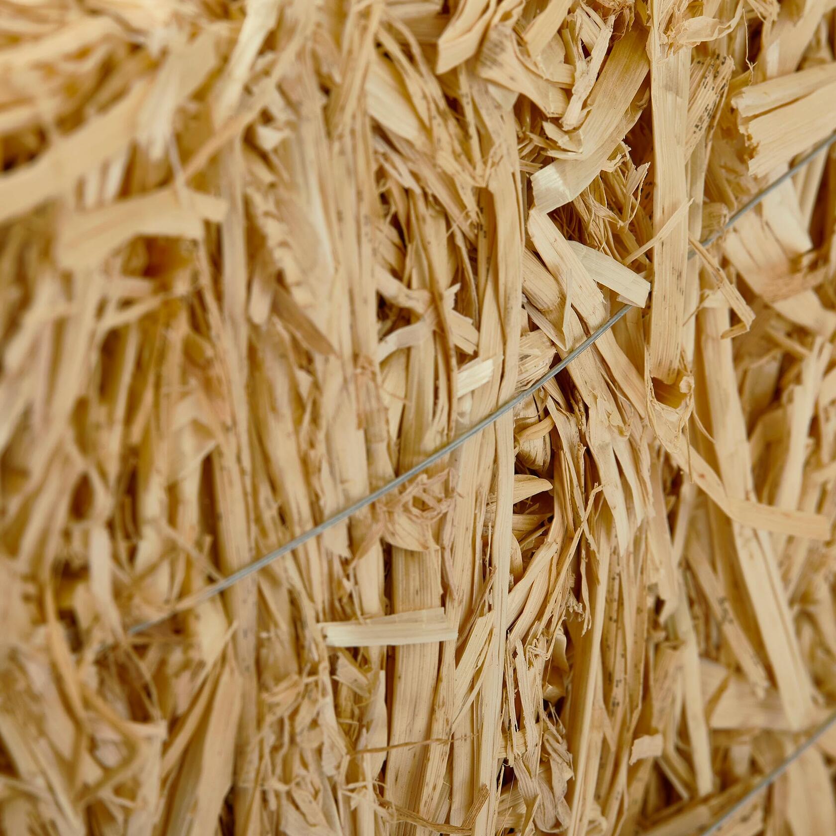 FloraCraft Decorative Straw Bale 8 Inch x 8 Inch x 20 Inch Natural