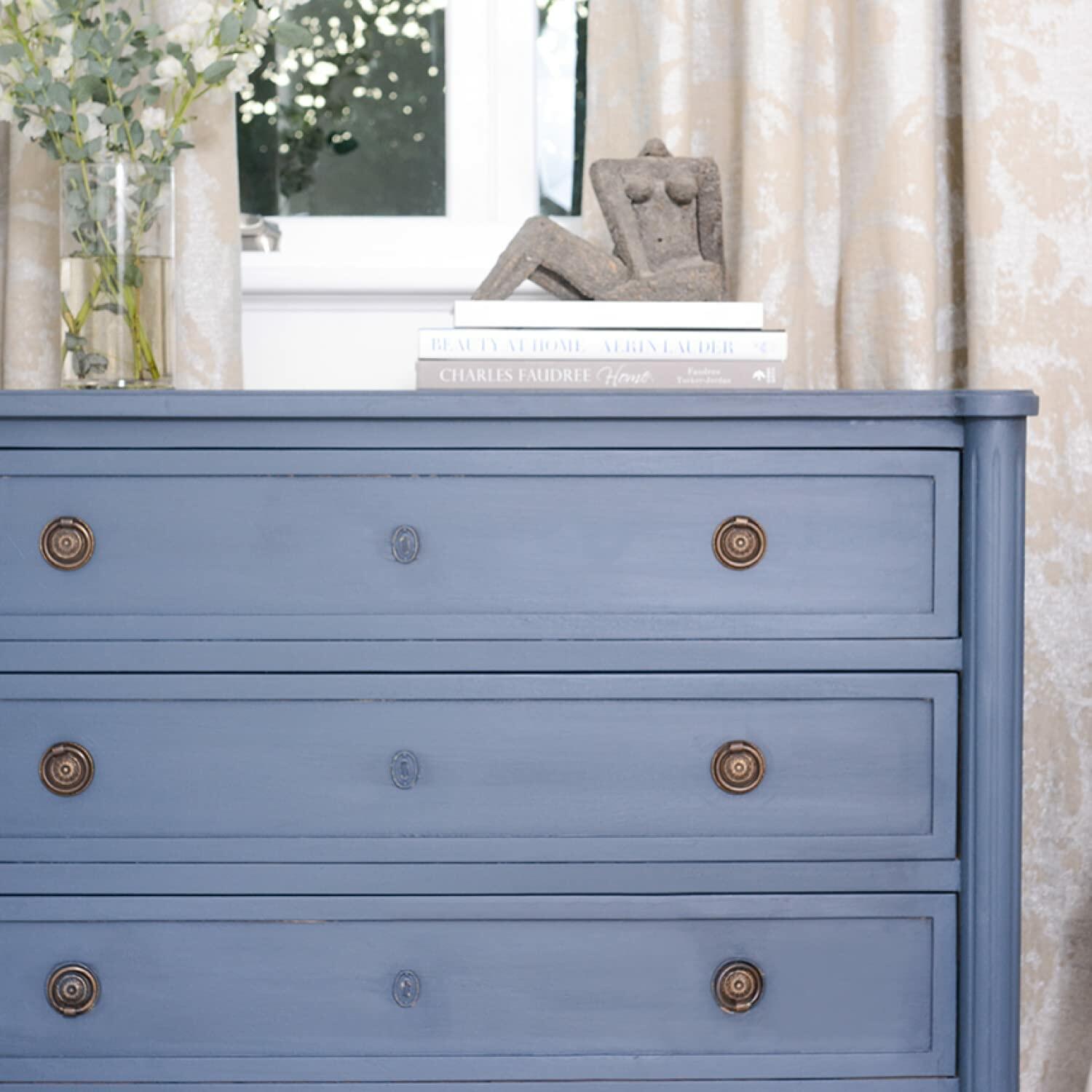 Jolie Finishing Wax - Protective topcoat Paint - Use on interior furniture,