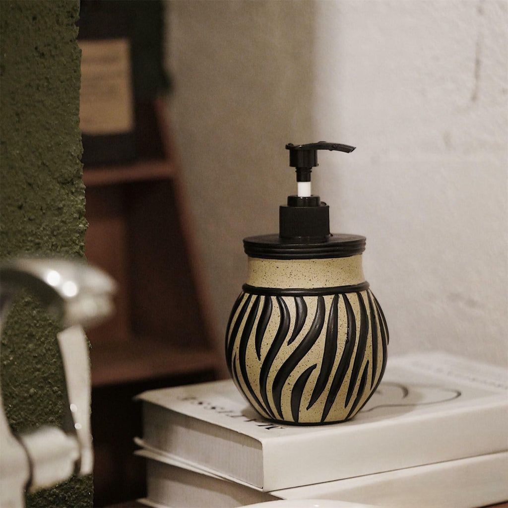 Hand Soap Dispenser - 400ML Zebra Pattern Pump Bottle, Retro Decorative Holder | Refillable Bathroom Soap Container for Home Shower Sink Dressing Table Kitchen Counter Lotion Oil 9.5 x 9.5 x 16.5 cm