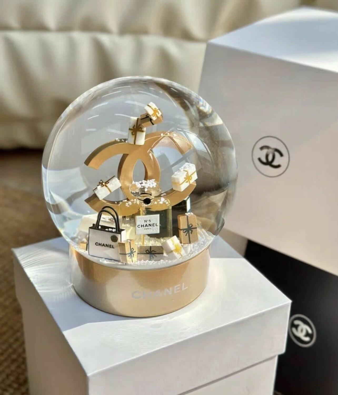 Chanel CC Gold 2024 Crystal Ball Snow Globe New Limited Edition,  VIP gift