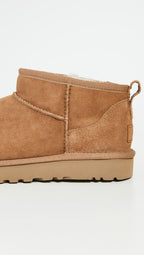 UGG Women’s Classic Ultra Mini Boots Chestnut Size 9