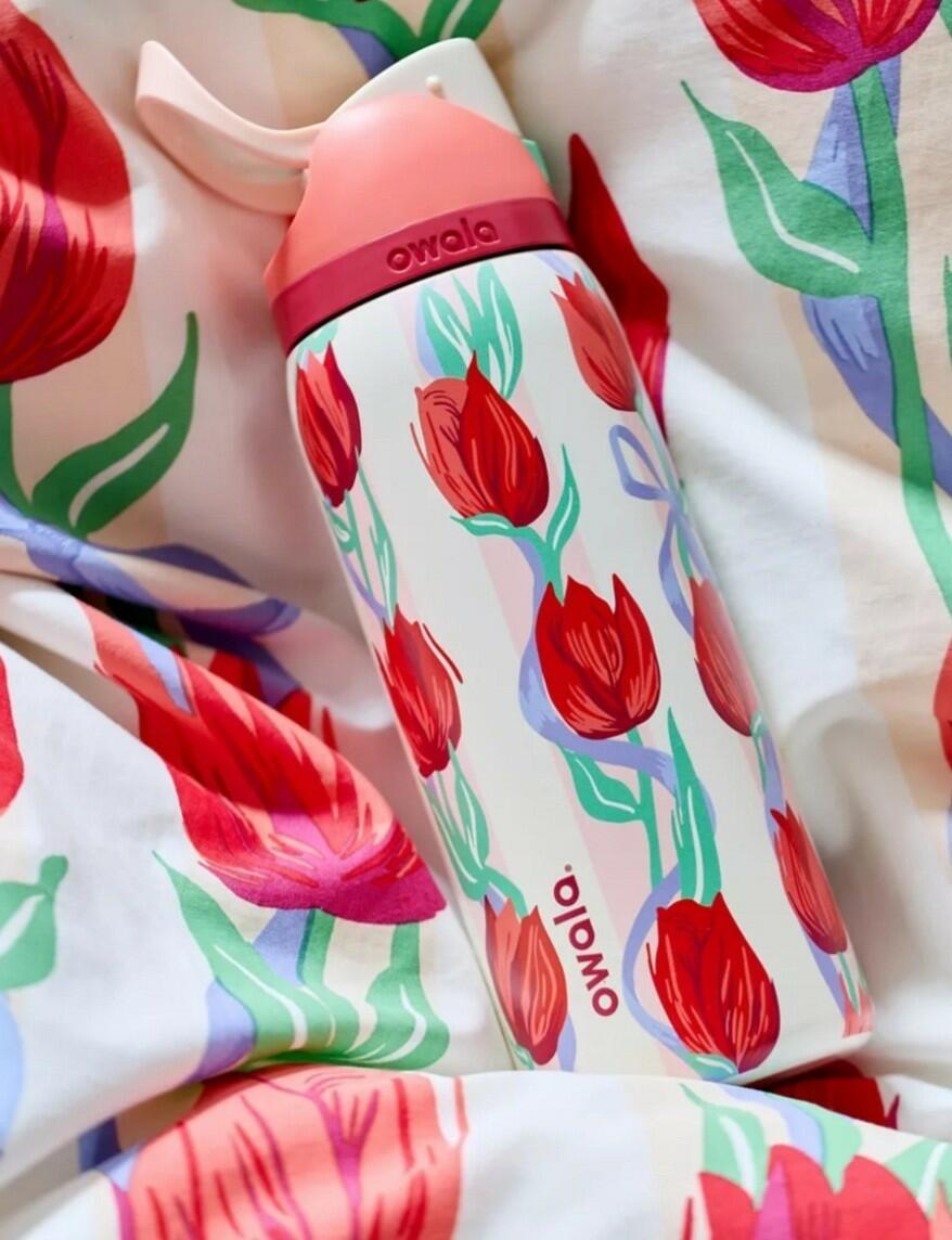 Viral 32Onz Owala Tulip Bouquet  FreeSip Water Bottle Urban Outfitters Last One
