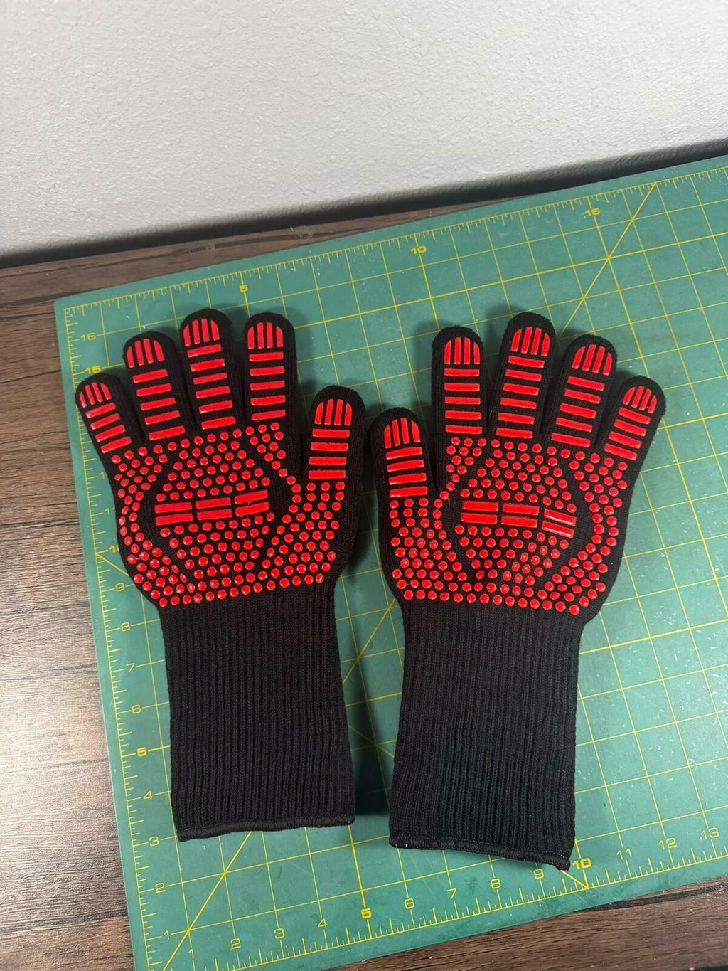 (Pair) Nexgrill Heat Resistant Grilling Gloves Silicone  Black And Red