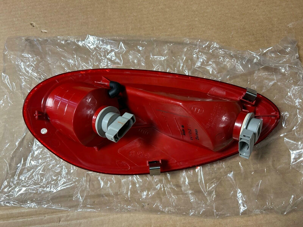 2006-2009 Chrysler PT Cruiser LH Left Rear Taillight 5116223AB