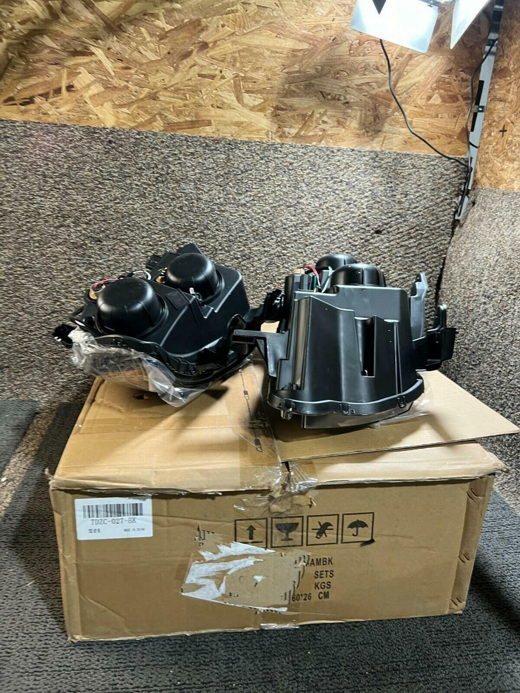 Pair Headlamp Headlight TDZC-027-BK Left Right For 2015-2019 Chevy Colorado