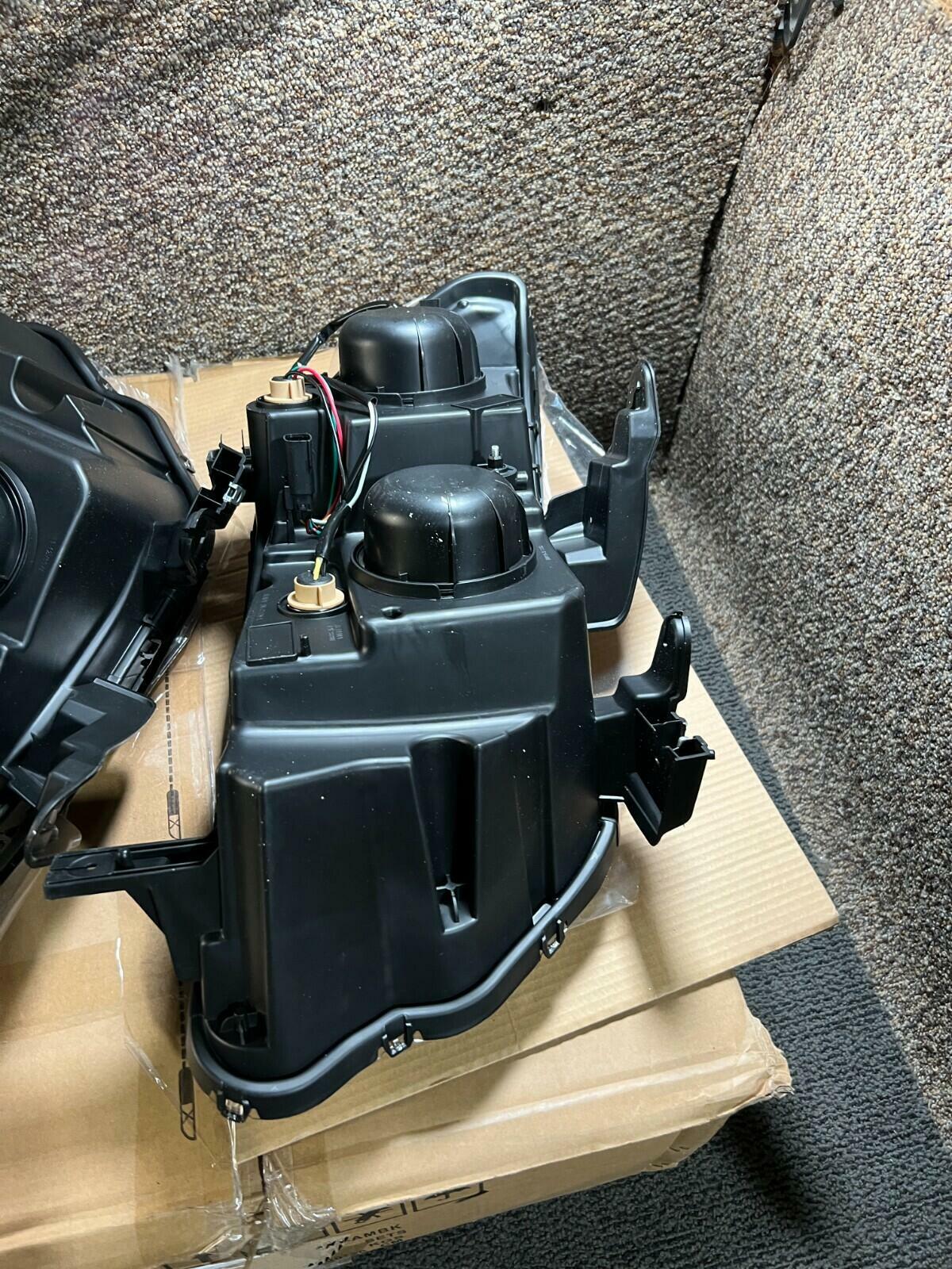 Pair Headlamp Headlight TDZC-027-BK Left Right For 2015-2019 Chevy Colorado