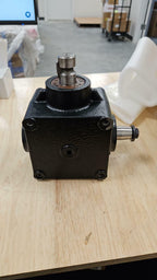 Heavy Duty Right Angle Gearbox 90-Degree PTO Drive Post Hole Digger Auger
