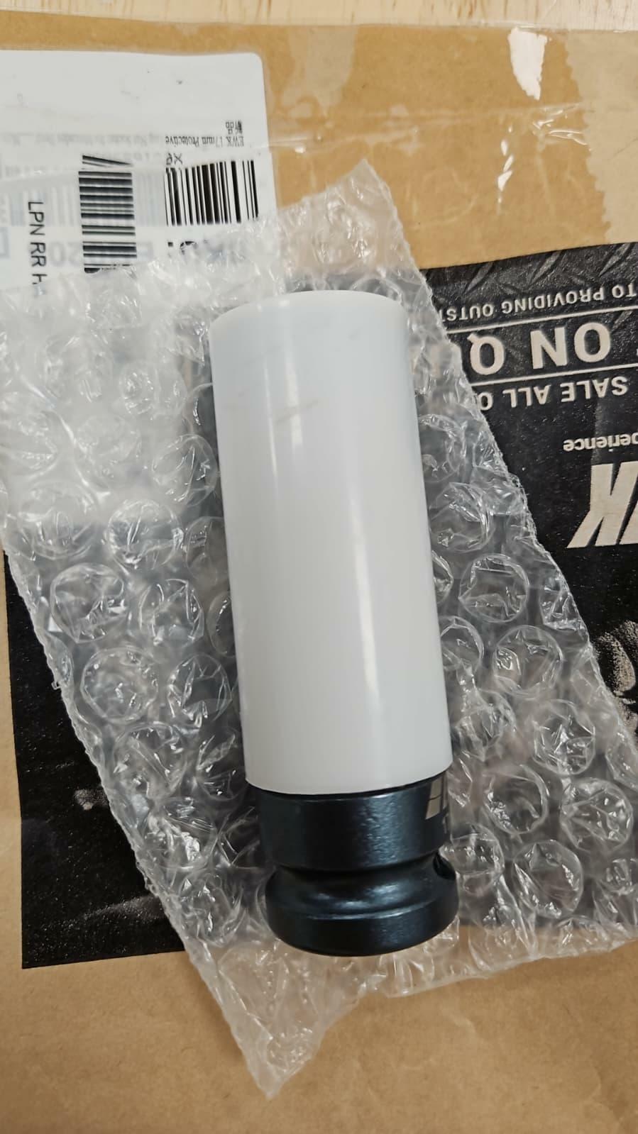 EWK 17mm Protective Lug Nut Socket for Mercedes Benz with Convex Flower Head Lug