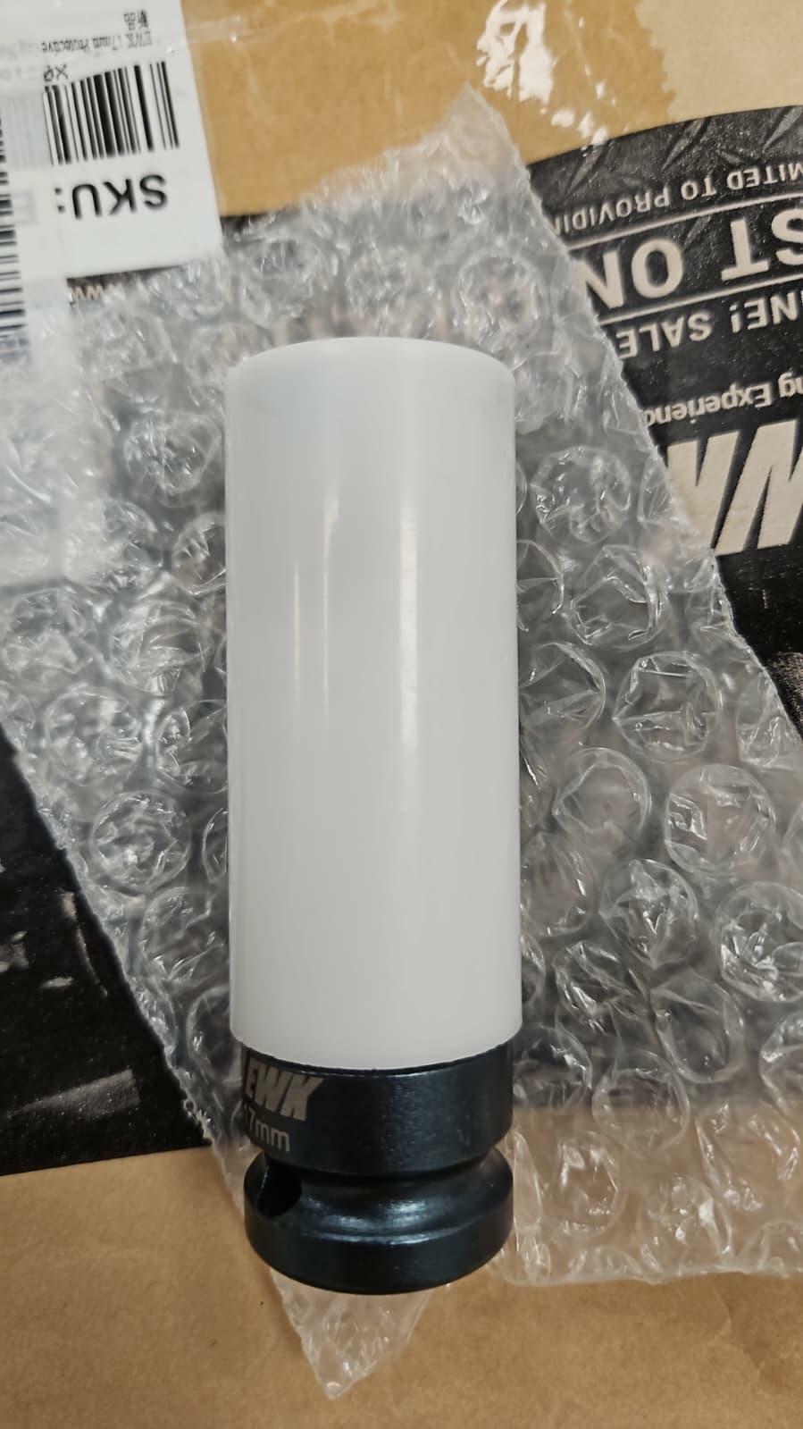 EWK 17mm Protective Lug Nut Socket for Mercedes Benz with Convex Flower Head Lug