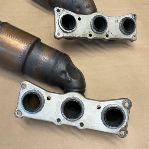 2011 BMW 528i F10 N52 N52N Engine Exhaust Manifold Set Pair OEM