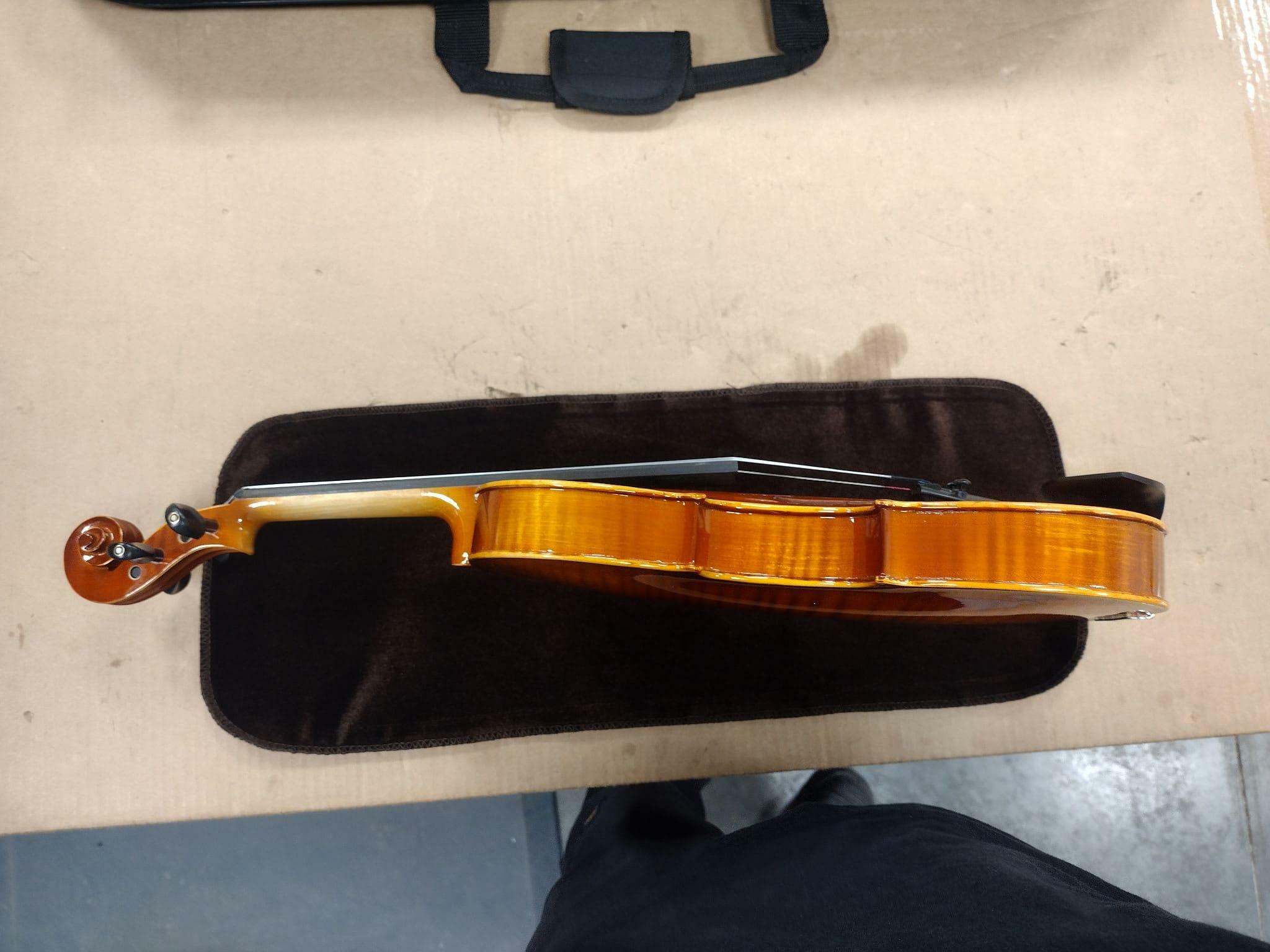 Vetimobato 4/4 Full Size Violin Set Solid Maple Spruce Complete Kit Case Bow