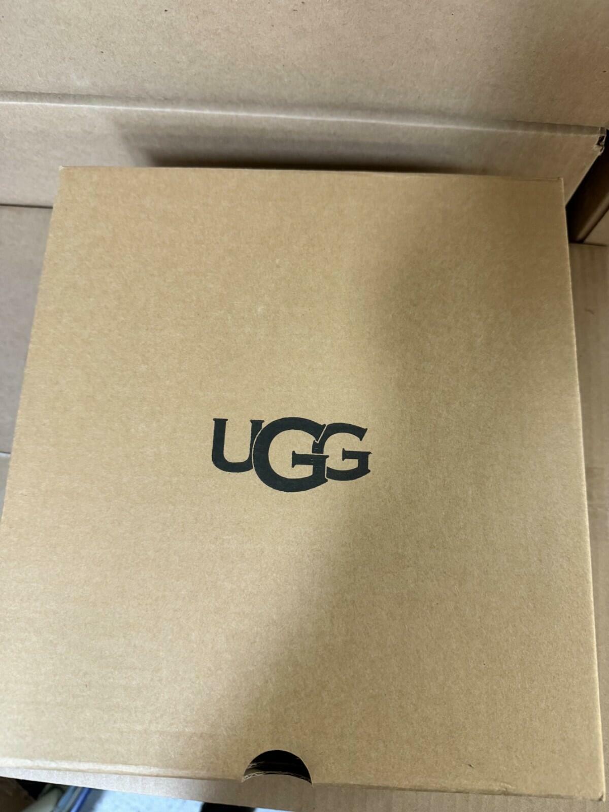 UGG Women's Classic Highmel Chestnut Suede Sneakers Boots Size 8 New Open Box