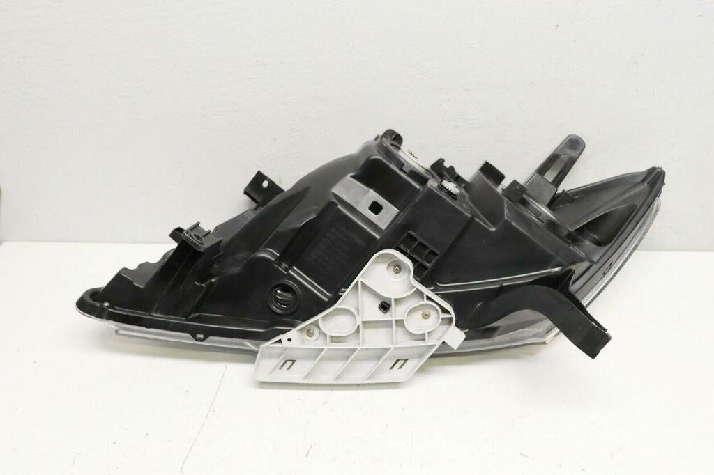 2013-2016 Nissan Pathfinder RH Halogen Headlight Passenger Side OEM P108150