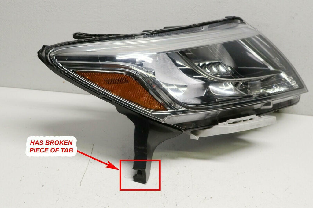 2013-2016 Nissan Pathfinder RH Halogen Headlight Passenger Side OEM P108150