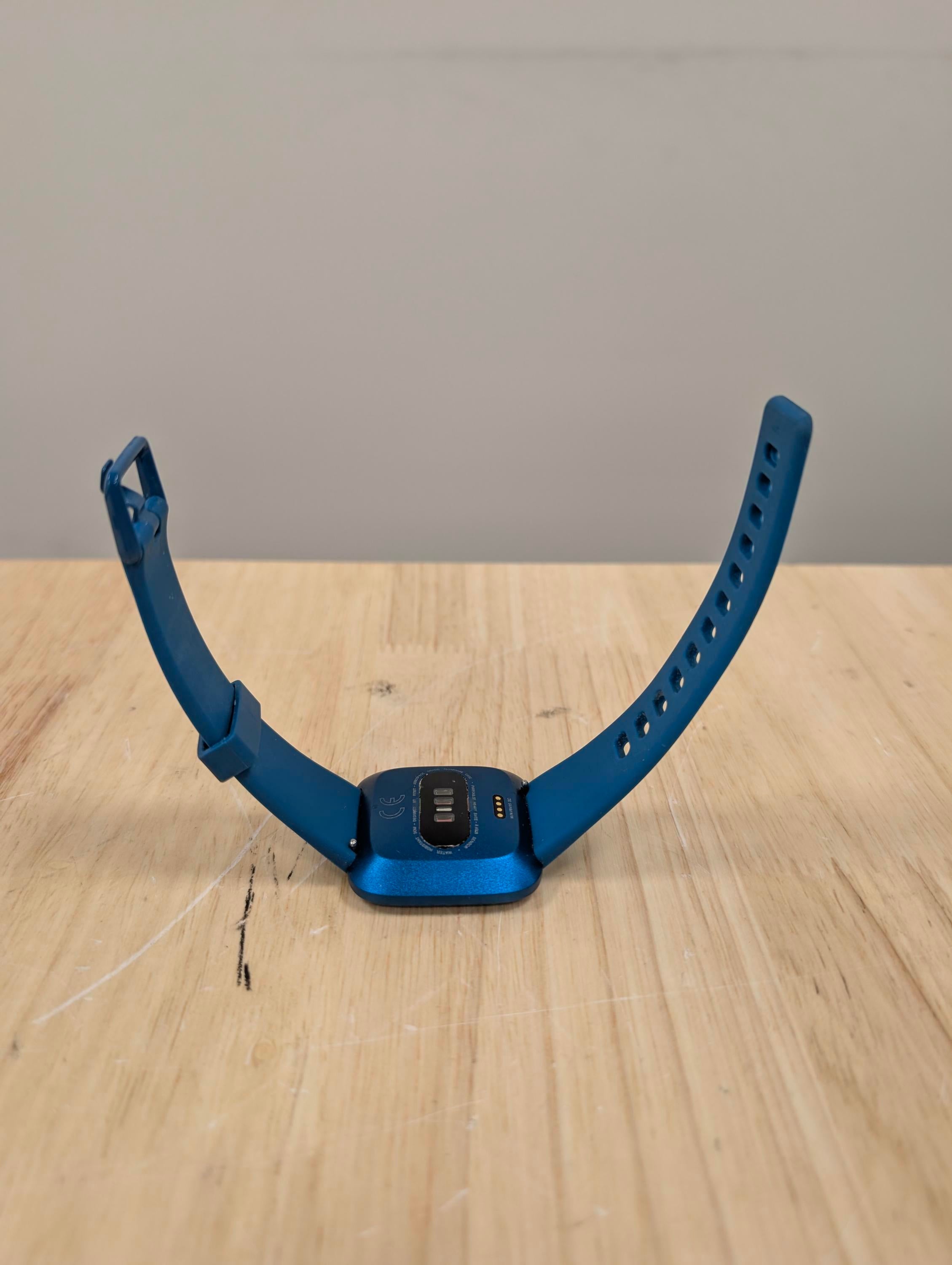 OPEN BOX Fitbit Versa Lite Smart Watch One Size S and L Bands Included
